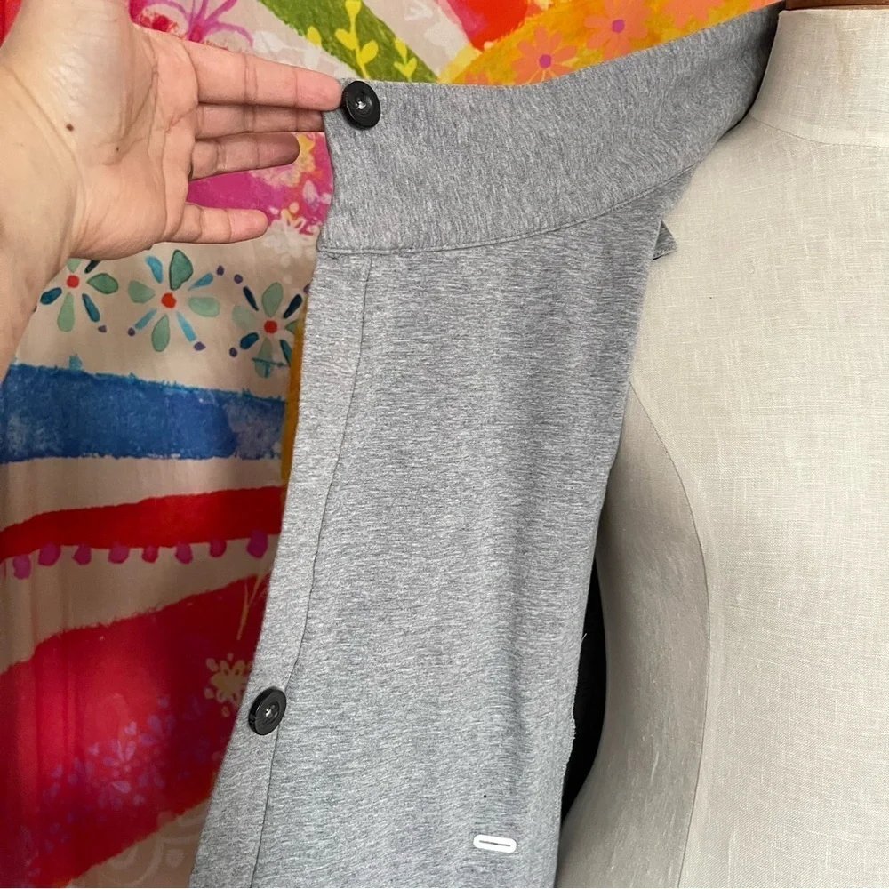 Lululemon Athletica Coast Wrap cardigan in Heather Gray size 2 preowned